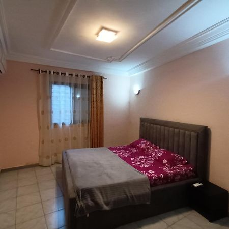 Residence Deluxe Yaoundé Екстериор снимка